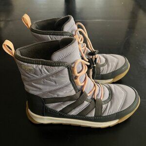 Sorel Kids Whitney II Short Lace Boot Size 4 Purple Twilight